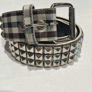 Plaid faux leather belt with studs men’s size 40